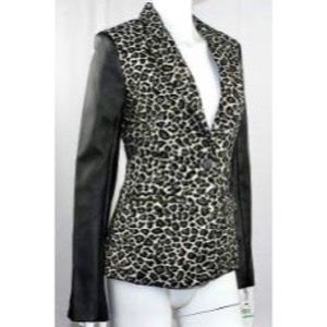 Amanda & Chelsea Blazer Sz 8 NWT